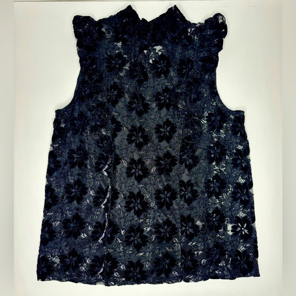 Cable and Gauge Ladies Lace blouse mock neck NWT Medium